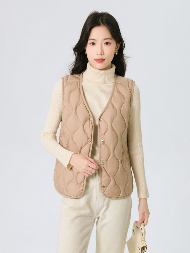 New Standard 90 Fleece V-neck Inner Ware Shoulder Lightweight Down Vest Women's Winter New Gourd Pattern Collarless Cloud Inner Ware