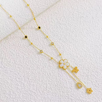 All-Over Titanium Steel Small Sugar Cube Champagne Color Necklace Niche Simple High-End Clavicle Fashion Factory Direct Batch