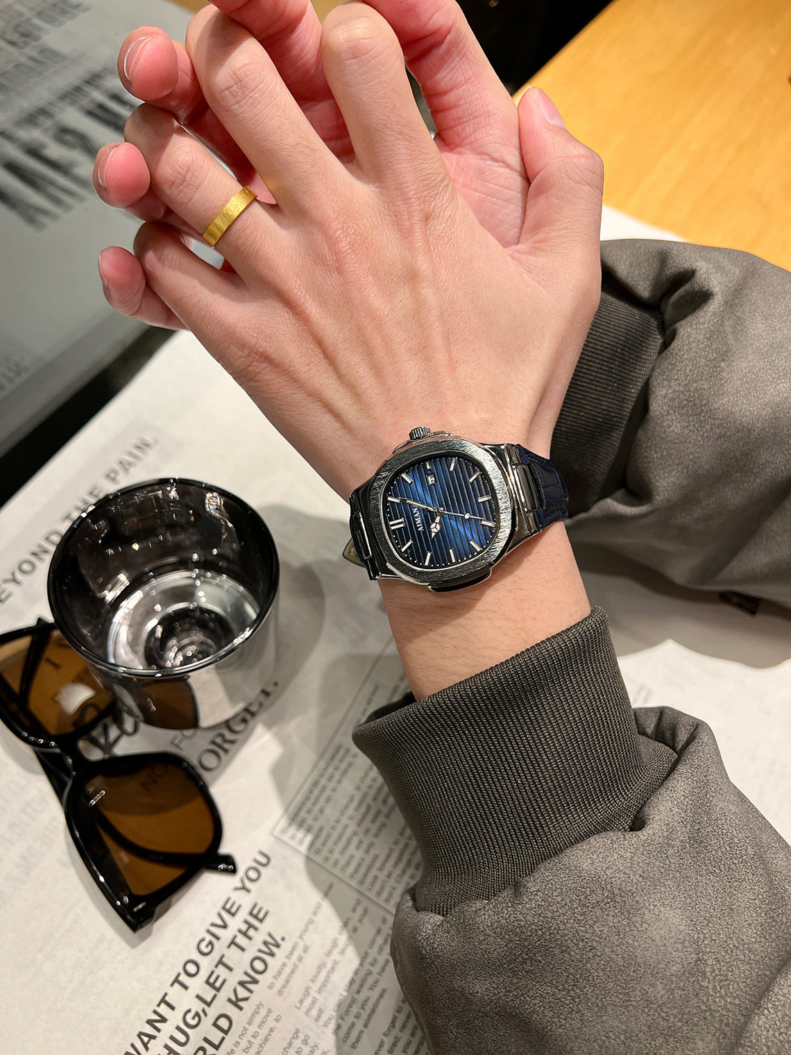 O1CN01EI6my61Z6v55esOpZ !!2219695973146 0 cib