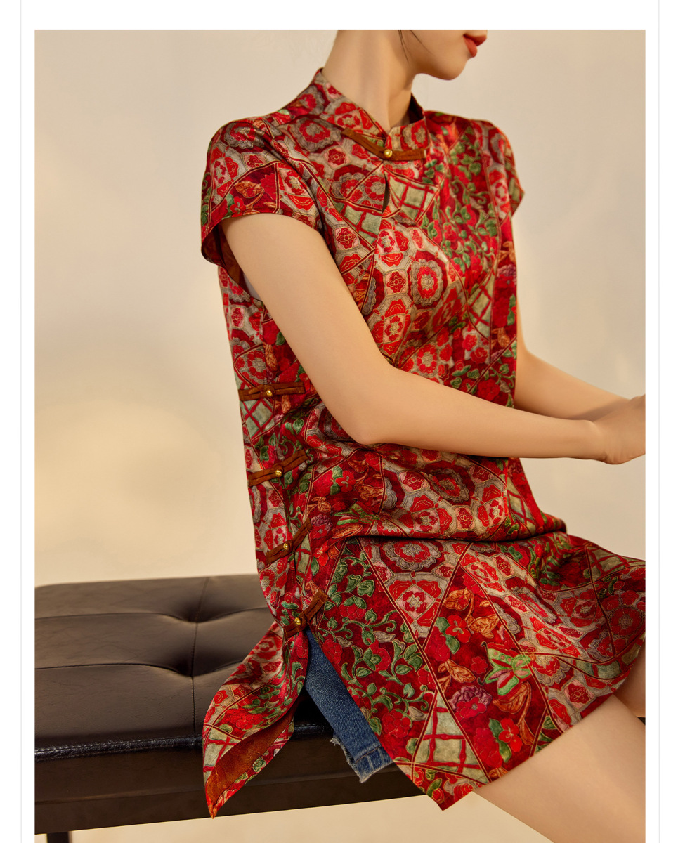 Đầm chữ A nữ cổ đứng thêu họa tiết cao cấp dáng suông — Màu caramel, Màu đỏ san hô