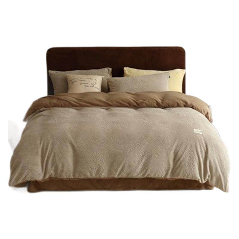 Hard to coax the same | high weight milk velvet four-piece set A double-sided velvet padded warm coral antistatic kit