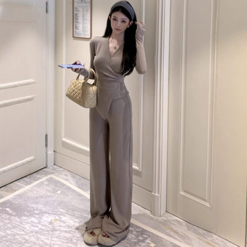 Casual Suit with Irregular Slim Fit, Cross V-Neck, Long Sleeves, De Rong Women's Autumn Outfit, Micro-Flared Wide-Leg Pants, Two Pieces