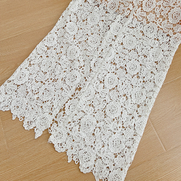 Đầm midi ren thêu hoa cổ vuông tay ngắn cạp cao — Trắng Bargar chi tiết 12