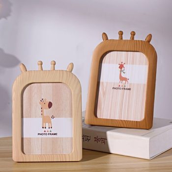 Cross-Border E-Commerce Wholesale Export Retro Scandinavian 7inch Kidsren's Wood Grain Photo Frame Simple Photo Studio Table Home Decoration