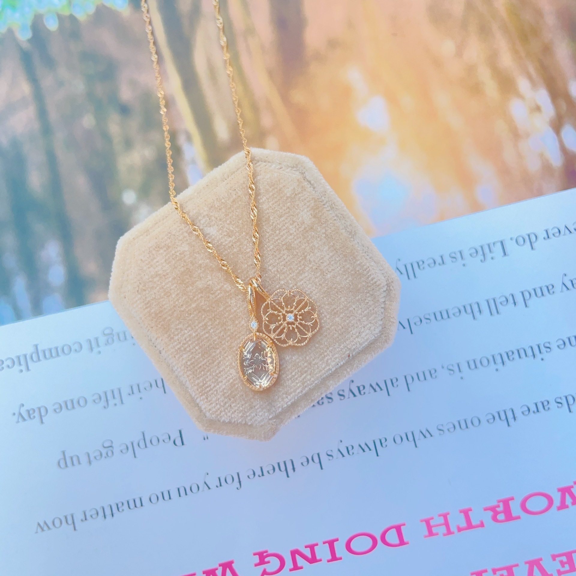 Japanese Aagete Vintage Hollow Pendant Necklace Dragon Heart Same Style Clavicle Chain 925 Sterling Silver Gold Plated Natural Crystal