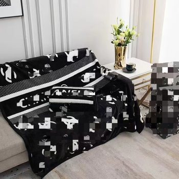 Trendy Brand Fragrance-Style Special Nap Blanket New Sofa Cheap Machine Washable Nap Car Blanket Air Conditioner