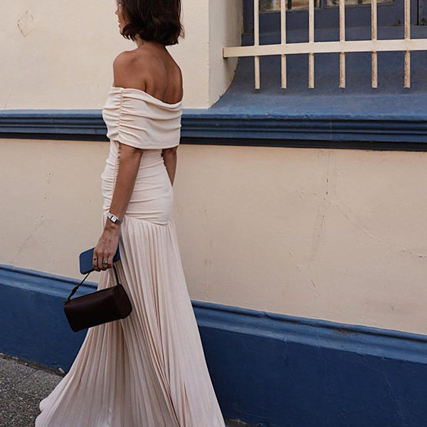 Off Shoulder Bodycon Dress Elegant Sexy Pleated Design Autumn Collection Wholesale Available
