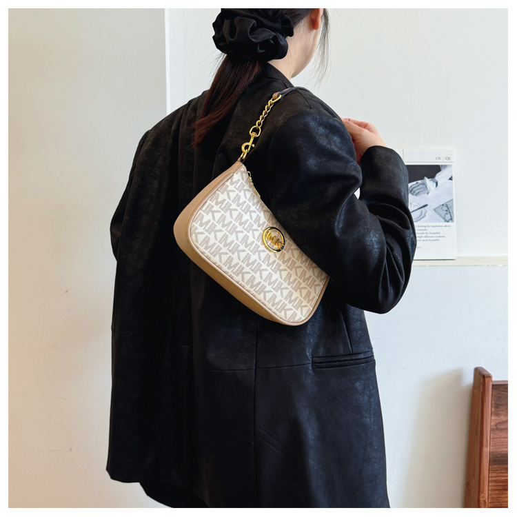 O1CN01ElvayY1HWsMtaKG0q !!2217462030766 0 cib