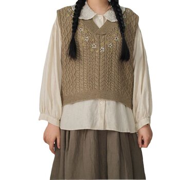 V-Neck Embroidered Knitted Vest for Women, Retro Floral Niche Design Sweater Vest, Fashionable and Versatile