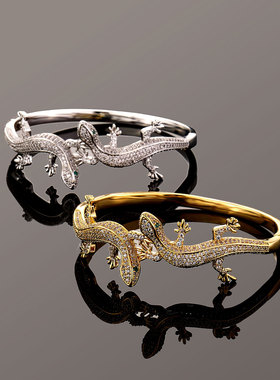 金澳双头蜥蜴图腾手环HIPHOP潮镀金手镯个性嘻哈满锆配饰
