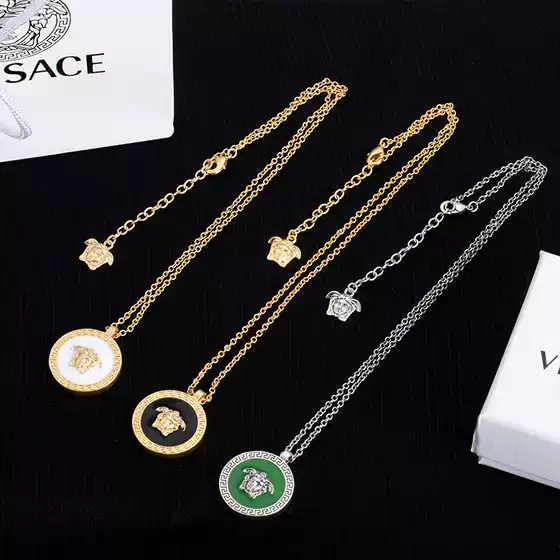 Versace Beauty Head Multi-Color Resin Round Pendant Collarbone Chain Simple Fashion Everyday Versatile High-End Necklace