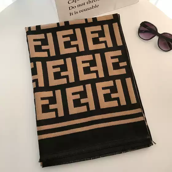 Autumn and Winter Letter-Patterned Faux Cashmere Scarf for Women, Plaid Warm Neck Scarf, Versatile Shawl, Checkerboard Retro Fashion, Cold-Proof