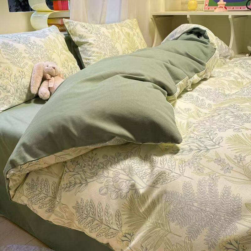 Casual and Exquisite Heart Red Type a Washed Cotton Bedding Four-Piece Set Student Dormitory Single Three-Piece Set