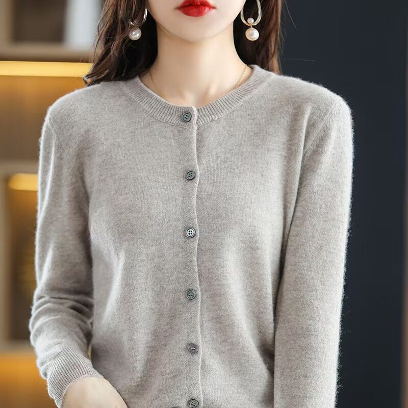 2025春秋新款圆领针织开衫女宽松显瘦毛衣时尚百搭短款上衣女外套