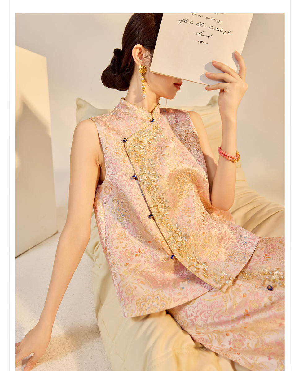 Set áo gile dệt jacquard thêu đính cườm kèm chân váy midi chữ A xẻ tà — Áo gile dệt jacquard (giao hàng trong 7 ngày), Áo gile dệt jacquard (giao hàng trong ngày), Chân váy jacquard (giao hàng trong 7 ngày), Chân váy jacquard (giao hàng trong ngày)