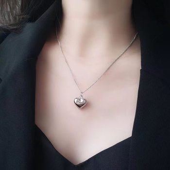 Titanium Steel Necklace Niche Stylish Simple Stereo Heart-Shaped Necklace Elegant Women's Clavicle Chain Fashion Jewelry New Style