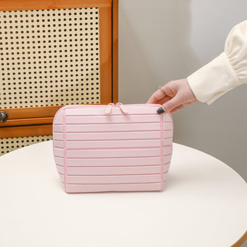 2025 New Geometric Diamond Cosmetic Bag Women's Large Capacity Partitioned Travel Commuting Shell Bag Striped Storage Bag
