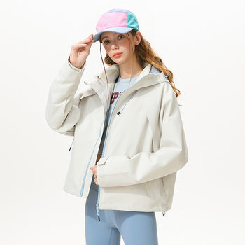 2025 Outdoor Trendy Women's Three-In-One Design Windproof Short Jacket Mountaineering American Style