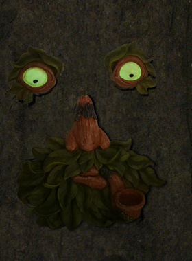 跨境荧光烟斗树脸室外装饰挂件花园户外装饰树脂工艺品批