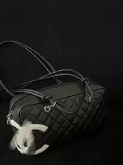 Xiaoxiang Kangpeng Black and White Genuine Leather Bowling Pillow Bag New Vintage Panda Color Underarm Shoulder Bag Fashionable Versatile