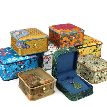 Chinese Style Embroidered Jewelry Box Pendant Bracelet Bracelet Gold Necklace Storage Gift Box Exquisite Small Packaging Box