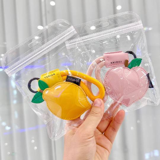 Small cranberry fruit pendant cartoon strawberry cherry key chain bag pendant wholesale explosion pu leather gift pendant
