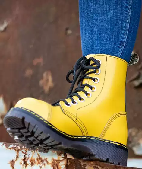 Millar Cross-border Foreign Trade New European and American Autumn and Winter Mid-barrel Round Head Viscose Shoes Martins Boots Front Lace-up Large Size Women's Boots