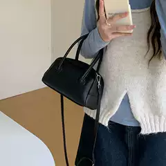 Cross-Border 2026 New Style Portable Bowling Bag Casual Versatile Shoulder Crossbody Bag Boston Pillow Bag Women's Bag