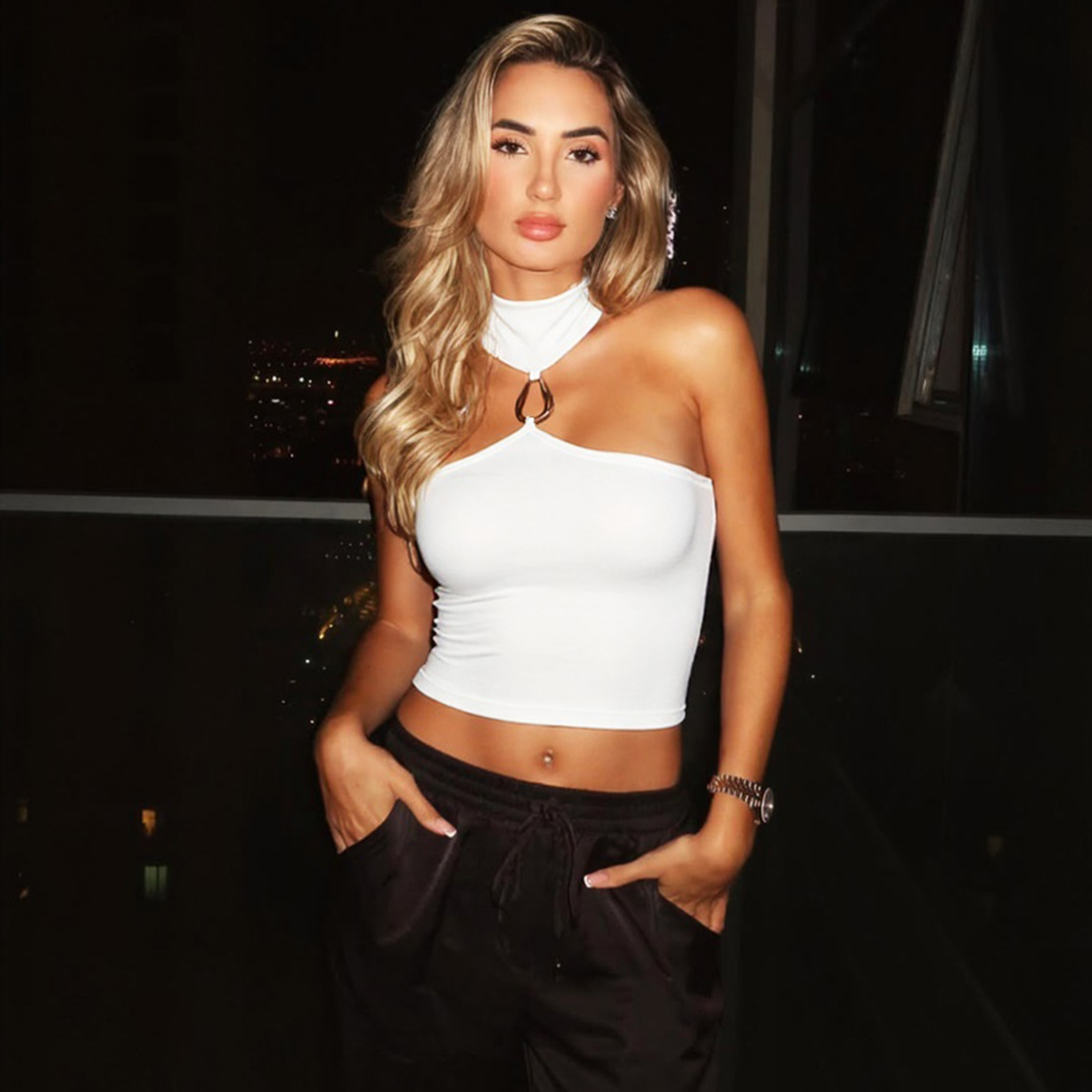 欧美风跨境女装2025夏季新款纯欲性感无袖修身露脐挂脖背心T恤女