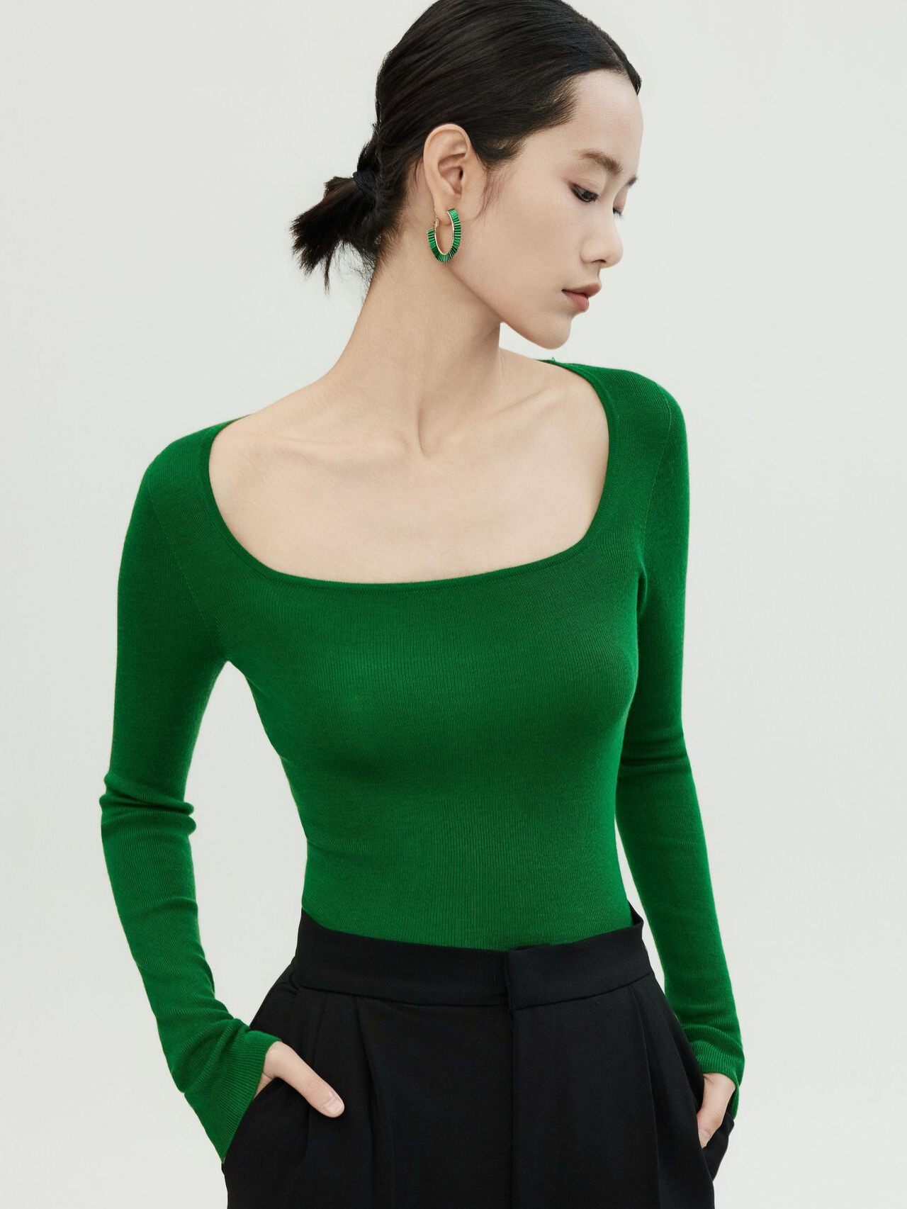 100%美丽诺羊毛方领针织衫修身显瘦薄款长袖上衣气质通勤打底衫女