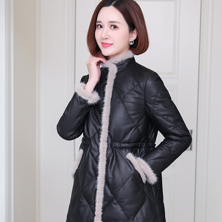 Áo khoác da cừu nữ dáng trung dài lông thú cổ đứng