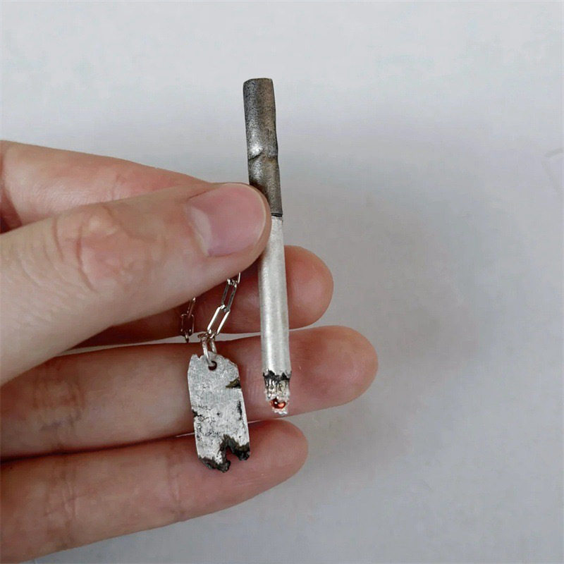 Moge Cross-Border Hot-Selling Cool Style Lit Cigarette Elegant Ladies Pendant Necklace Diamond Two-Color Clavicle Chain