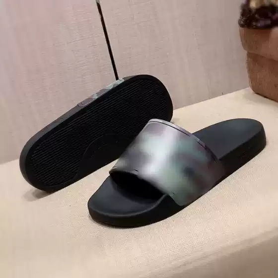 Vietnam and Thailand High-Quality Slip-On Sandals for Men and Women, Fashionable Business and Outdoor Wear, African Casual Wholesale Slippers