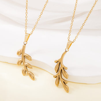 Cross-border new titanium steel necklace light luxury fashion personality clavicle chain temperament soft goddess pendant does not fade jewelry