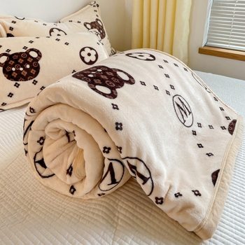 Thickened Blanket Milk Fleece Coral Fleece Flannel Sofa Blanket Office Lunch Break Air-conditioning Blanket Gift Blanket