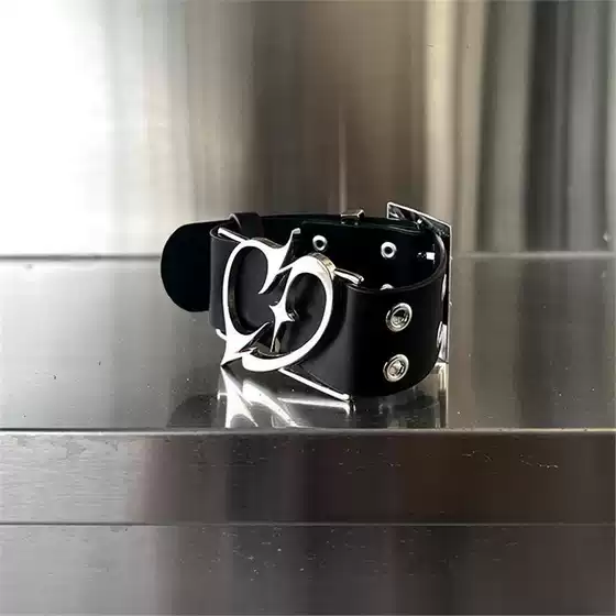 Match artifact "niche design black belt armband/bracelet