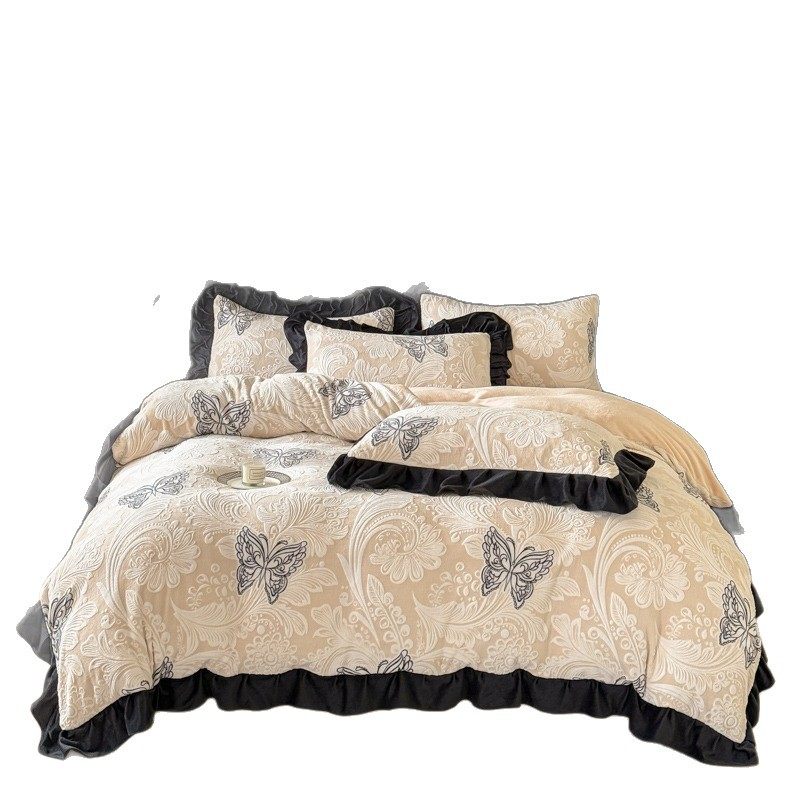 2025 New Retro Hepburn Style Carved Milk Velvet Four-Piece Set Light French Winter Thickeneded High Weight Three-Piece Set