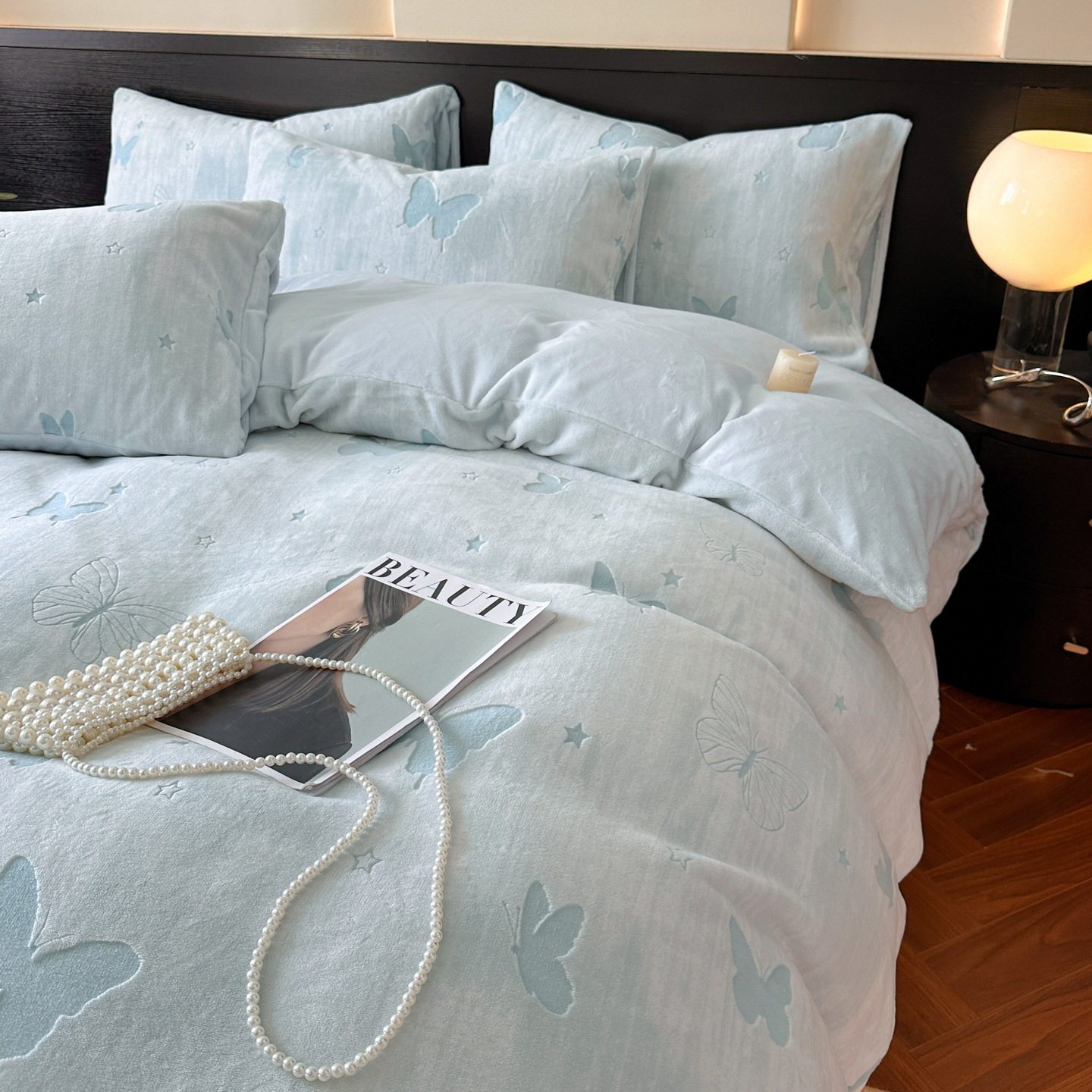 Class a Thickeneded Milk Velvet Four-Piece Set for Naked Sleeping, Warm Coral Velvet Quilt Cover, Double-Sided Velvet Bed Bed Sheets and Fitted Bed Sheets 4