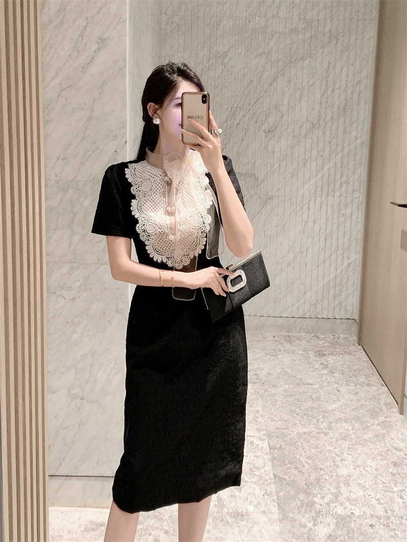 Đầm maxi nữ ren hoa thêu tay ngắn cổ tròn eo cao — Xanh chi tiết 3