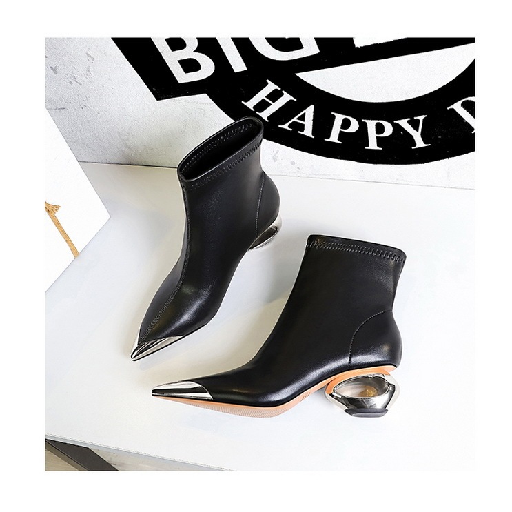 Boot nữ cổ thấp mũi nhọn gót kim loại rỗng phong cách dự tiệc — Màu bạc, Màu vàng