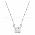 Four-prong pear-shaped diamond white gold necklace