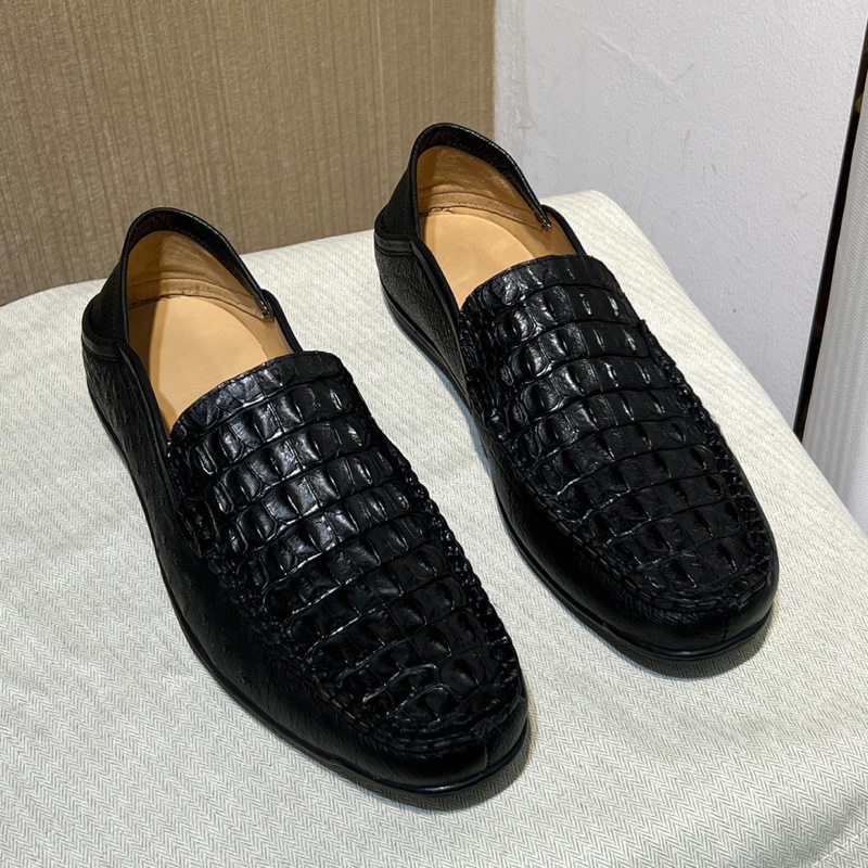 Màu đen