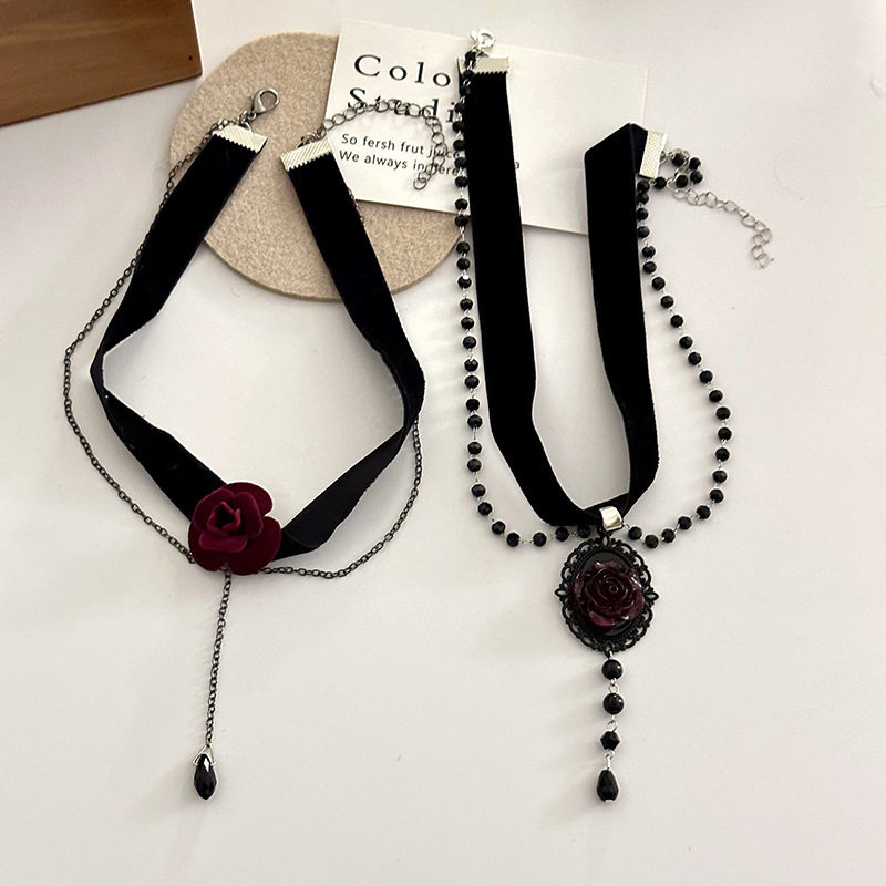 Pure desire sexy French High sense wine red rose flower clavicle chain velvet collar neck strap strap necklace for women