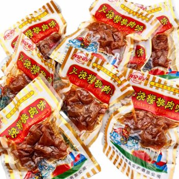 Cherry meat spicy strips Longji barbecued pork cherry meat spicy bean products vegetarian meat after 8090 nostalgic spicy strips snacks
