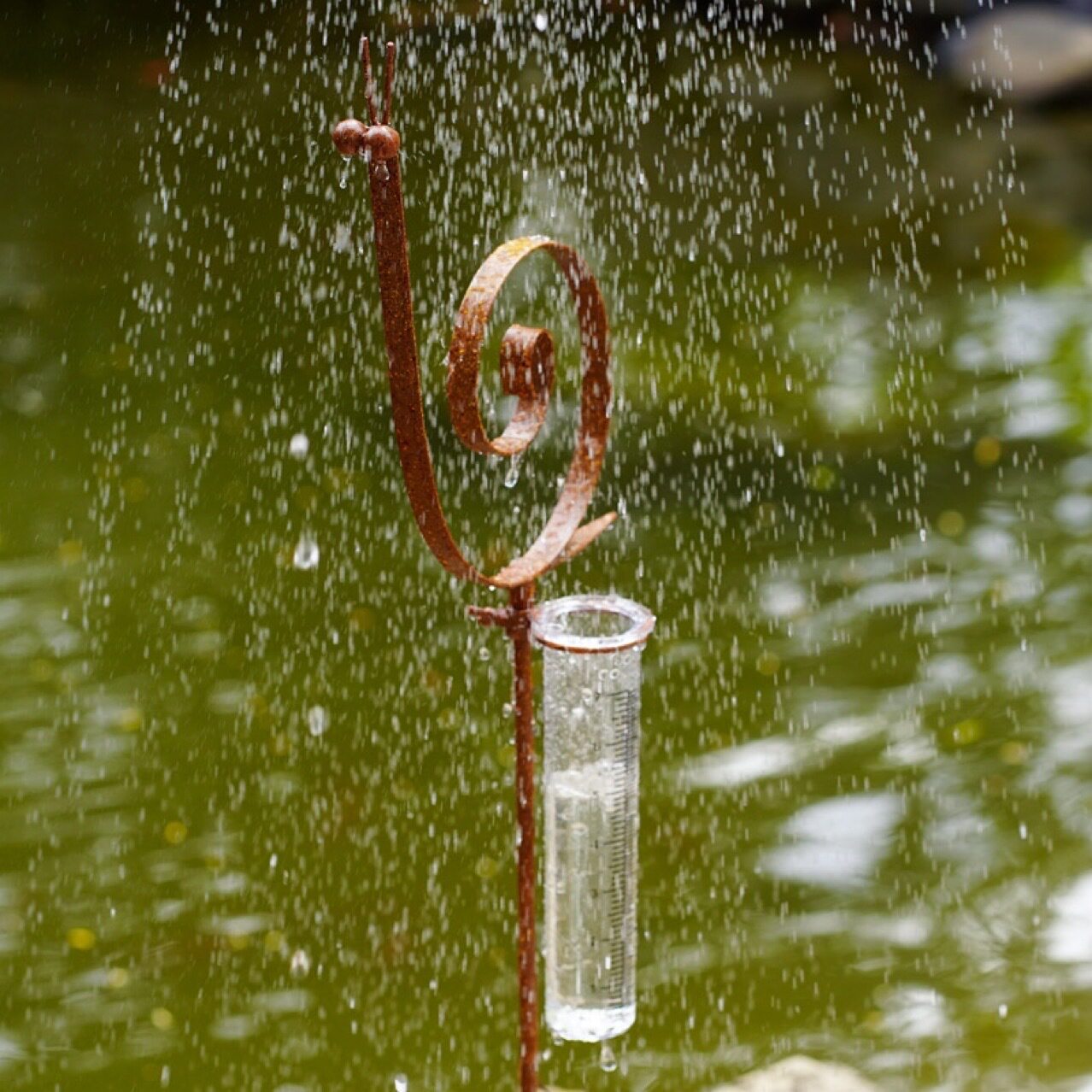 Amazon Cross-border Explosive Metal Snail Rain Gauge Fun Outdoor Courtyard Decoration Painted Old Rain Gauge
