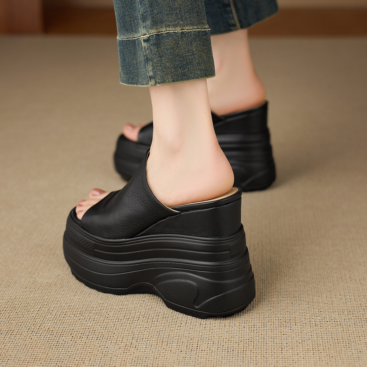 Dép sandal nữ đế xuồng cao gót 13cm da cừu mềm nhẹ — màu đen, Màu trắng ngà