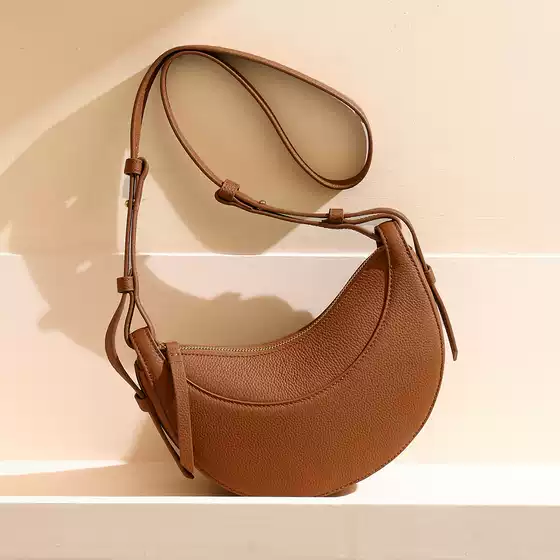Genuine Leather Women's Bag Fashionable All-match Shoulder Bag High-end Sense Small Crowdsourcing Bag Litchi Pattern Crescent Bag Large Capacity Crossbody Bag
