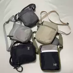 Trendy Small Square Bag Unisex Fashion Crossbody Sling Bag for Outdoor Casual Lightweight Phone Bag