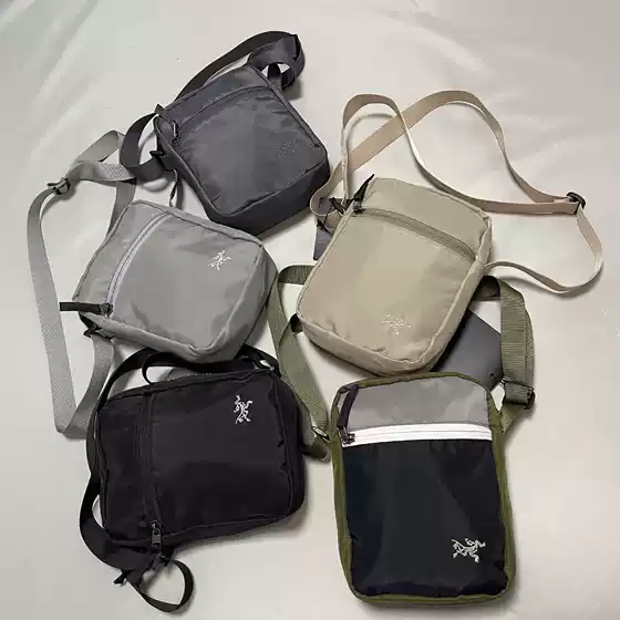 Trendy Small Square Bag Unisex Fashion Crossbody Sling Bag for Outdoor Casual Lightweight Phone Bag
