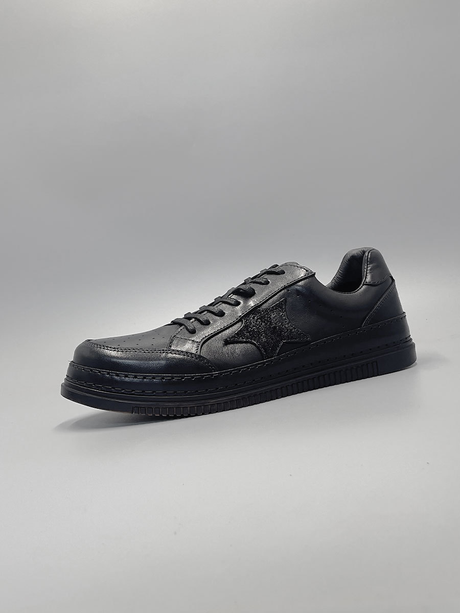 Giày sneaker da bò nam màu trơn cổ điển đơn giản — Màu đen, Màu cà phê